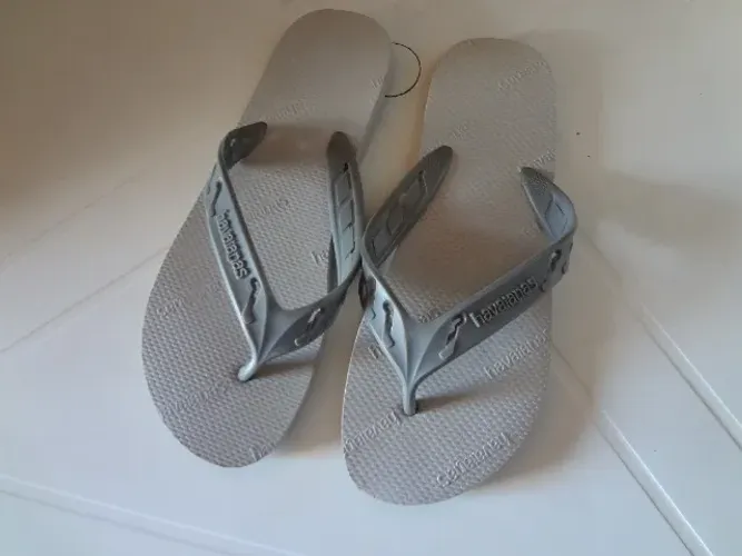 Chinelo Havaianas Track Go