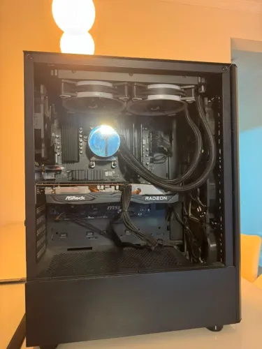 PC Gamer Ryzen 5 5600 | 32GB RAM DDR4 | RX 6600 | 500GB SSD M2