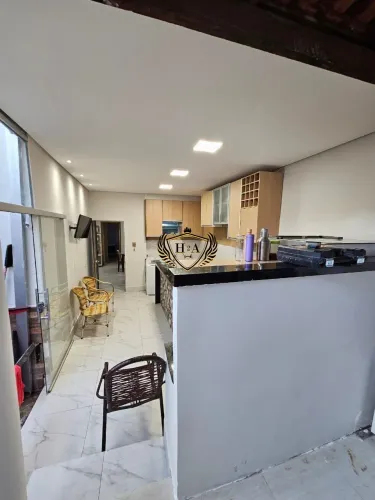 Casa Semimobiliada com 3 Quartos no Condomínio Rio Claro!