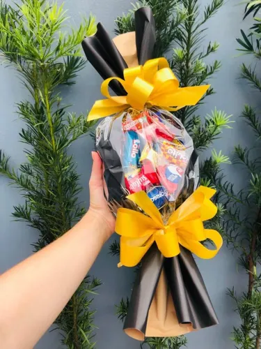 Pacote de doces em formato de bala