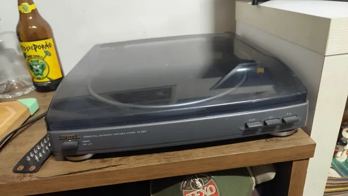Toca discos Aiwa PX-E850