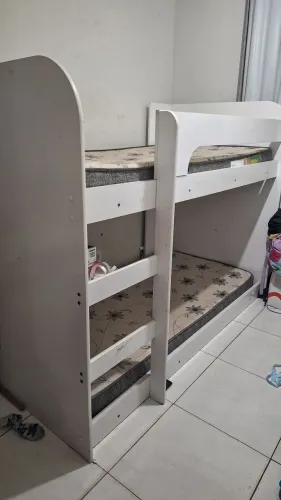 Cama Beliche com prateleira