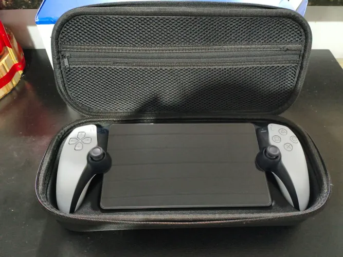 PlayStation Portal PS5 + Bolsinha de Transporte - Poucas vezes de uso