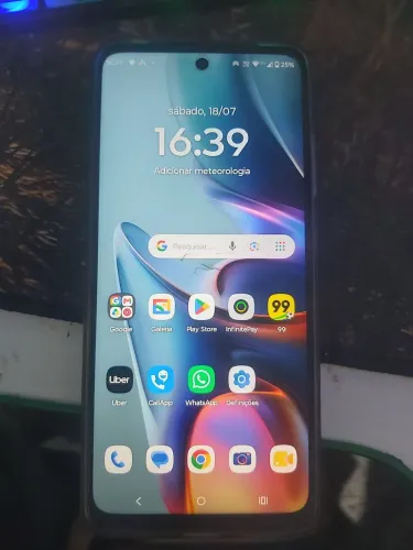Moto E15 Leia o anúncio.