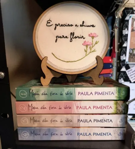 Coleção de Livros Minha Vida Fora de Série
