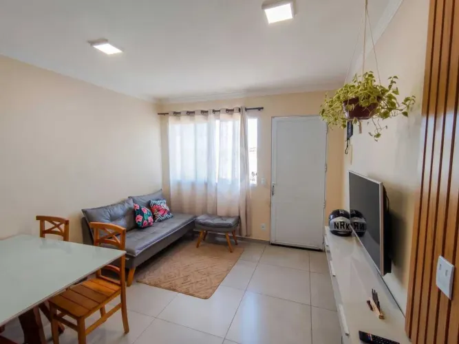Casa em Condomínio : / Residencial / Vila Bela Vista