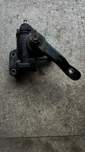 Vendo caixa de direção compatível VW delivery e Ford cargo 