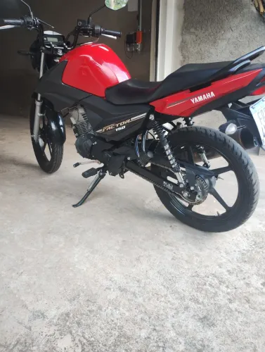 Moto bem conservada