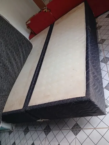 Vendo cama de casal em perfeita condições marca eurosono