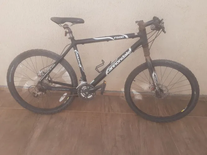 Bicicleta Cannondale F600 aro26
