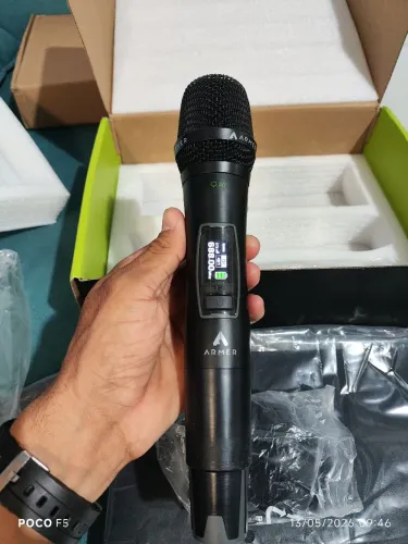 Microfone sem fio duplo profissional/ ARMER /novo