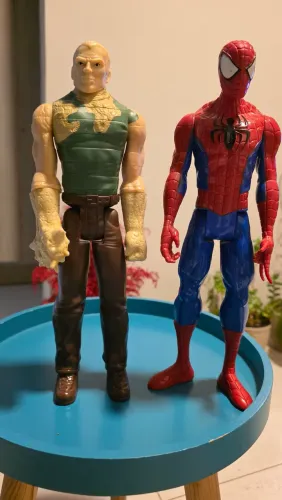 Boneco Homem Aranha X Homem Areia da Marvel