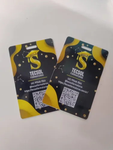 Crachá e cordão personalizado