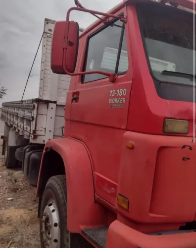 Motor bom caixa boa mecânica excelente basta sonda um banho de tinta mesmo.