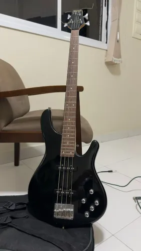 Baixo Tagima Milleniun series 4