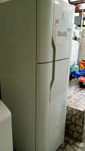 Geladeira en perfeito estado semi nova