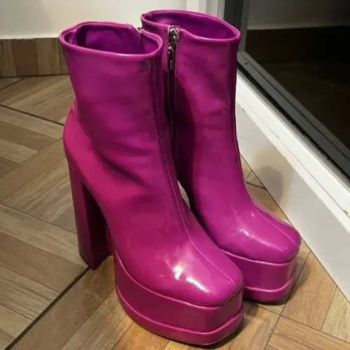 bota schutz meia-pata rosa