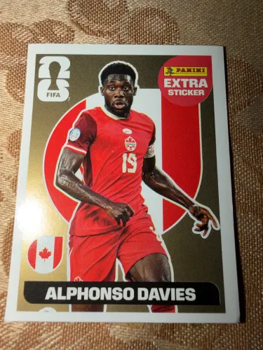 Legend ALPHONSO DAVIES OURO