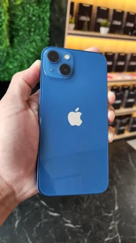 iPhone 13 azul