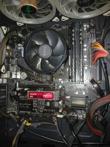 Ryzen 5 3600 + Gigabyte A320MA M2