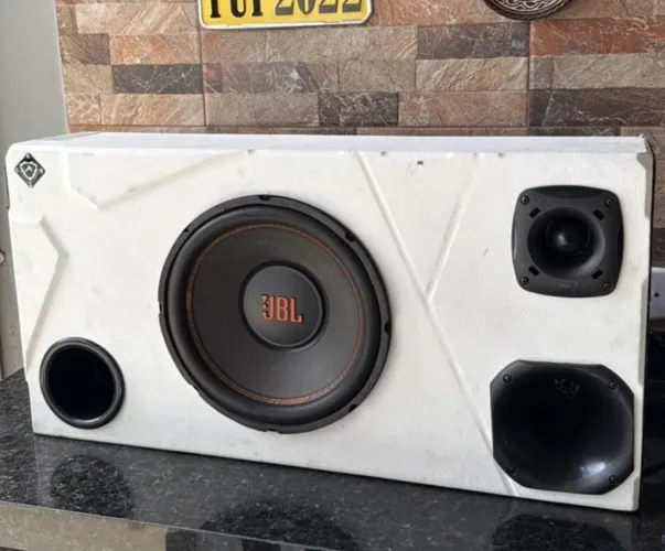 Caixa JBL completa
