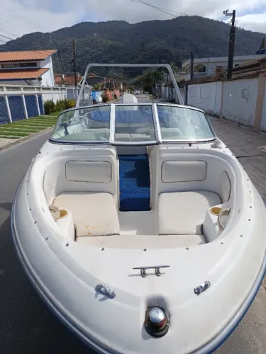 Vendo Lancha Sea Ray 175 ou troco por carro ou Jet Sky - Pago diferença