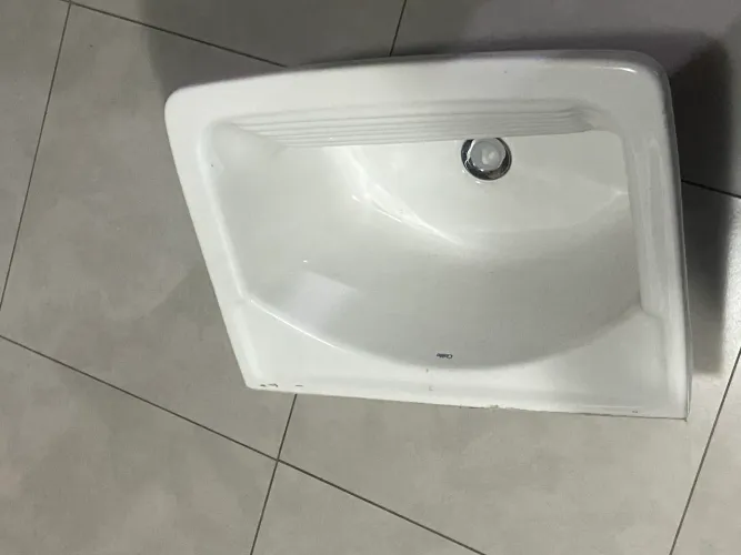 Tanque 250,00 - Novo