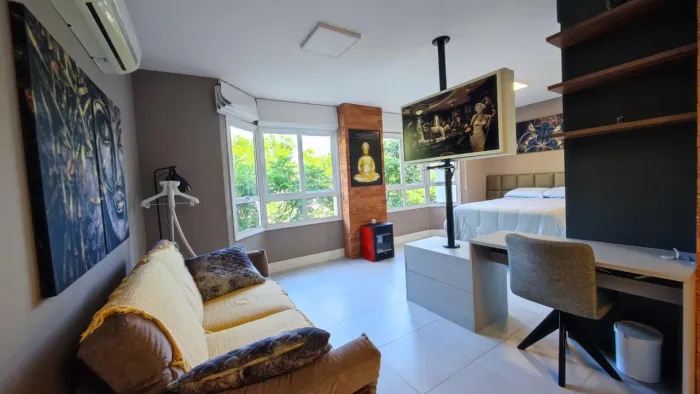 Apartamento no Centro Histórico de Porto Alegre Mobiliado