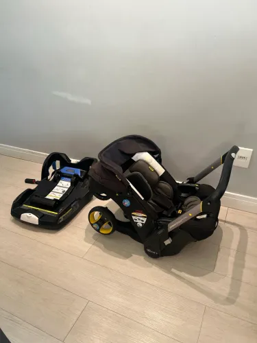Carrinho Doona+ com Base ISOFIX Original