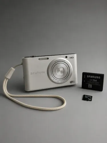 Samsung Câmera digital Smart WiFi ST150F 16,2MP com zoom óptico de 5x e tela LCD de 3" (br