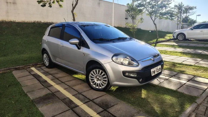 Fiat Punto Attractive Italia 1.4 F.flex 8V 5P 2013