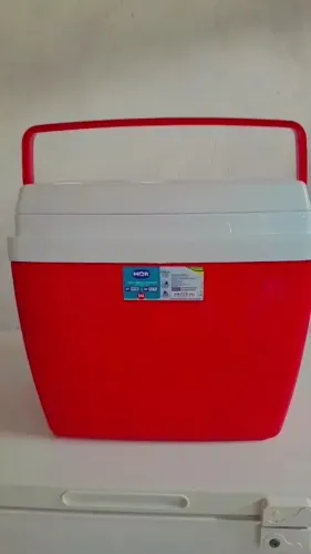 Caixa térmica 34L seminova a venda por R$ 90 reais