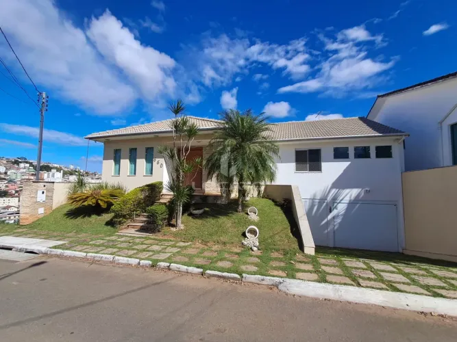 casa alto padrão, triplex, condomínio fechado, portaria 24 horas, 389 m2, área de lazer co