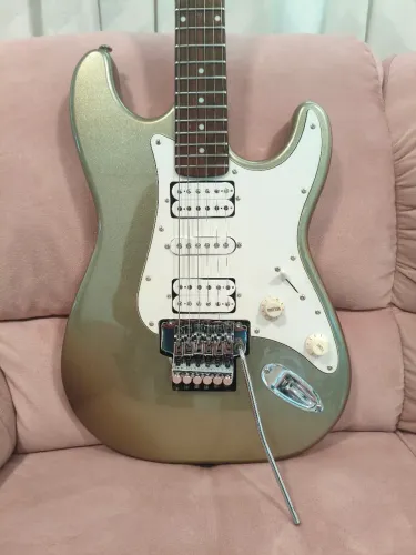 Guitarra Condor com Floyd Rose
