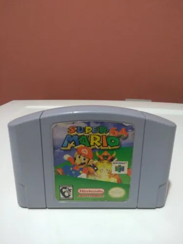 Fita Super Mário 64 curta essa incrível aventura.