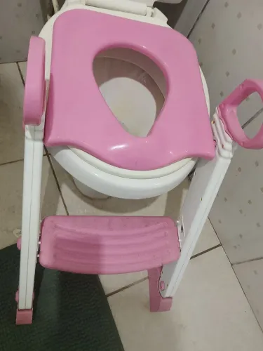 TRONINHO INFANTIL COM ESCADINHA - ROSA E BRANCO ?