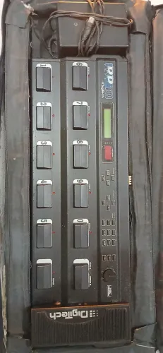Pedaleira Digitech RP10