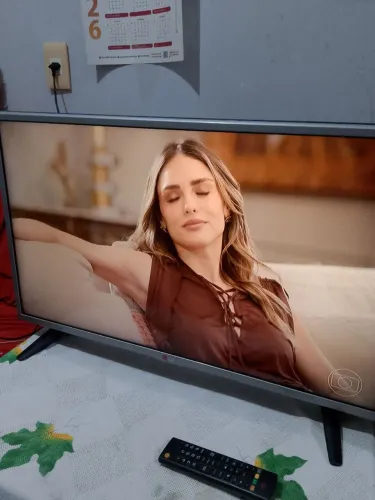 TV LG smart 32 polegadas toda perfeita