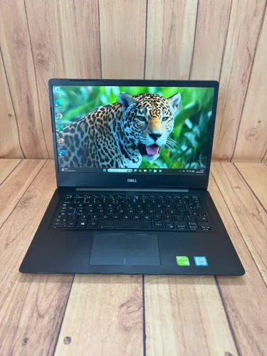 Notebook Dell Vostro com placa dedicada e Garantia