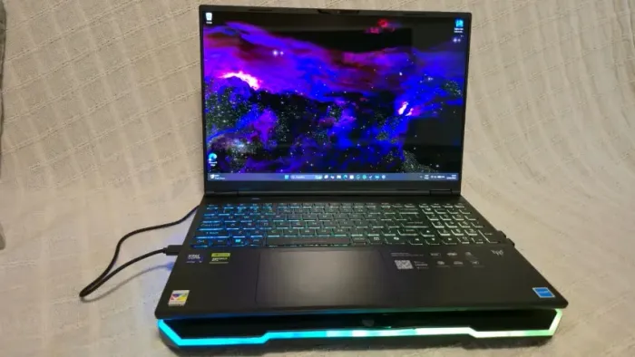 Predator Helios Neo 16S AI RTX 5070 Ti OLED 240Hz Ultra 9 32GB 1TB