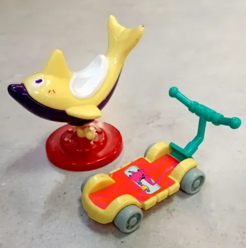 Flintstones Patinete + Brinquedo Bam-bam Pedrita Gulliver