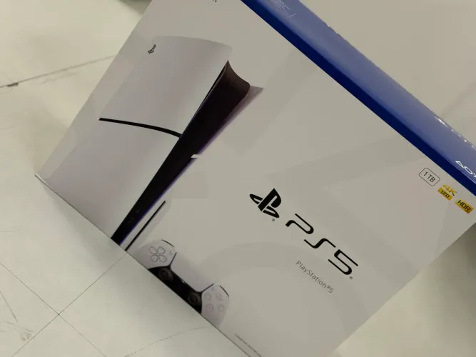 PlayStation 5 Slim - 1TB | Com Leitor de Disco | Lacrado