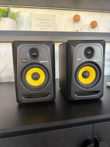 Monitor de Áudio KRK Rokit 5 G3 (Par) - 110v - Excelente Estado