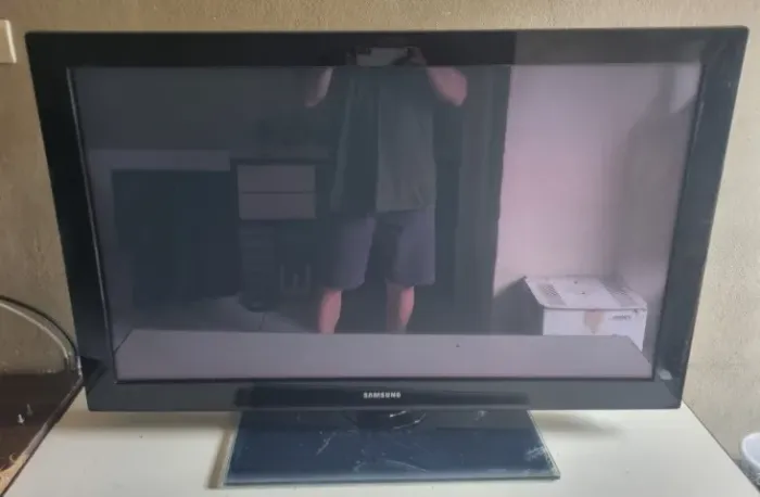 VENDO TV DE PLASMA SAMSUNG USADA DE 42 POLEGADAS