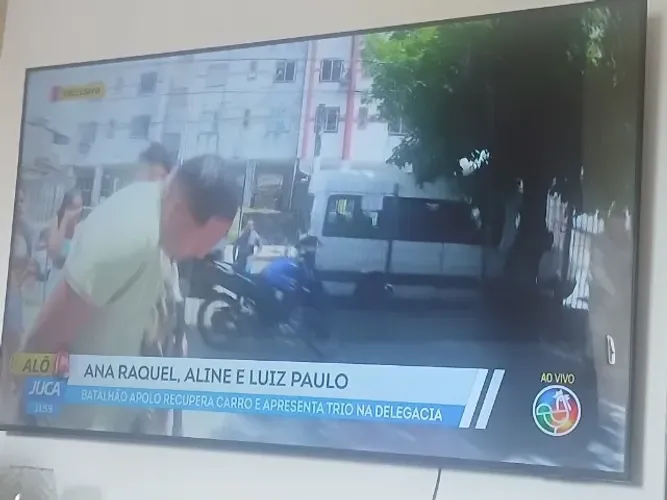 Smart TV samsung 70 polegadas DU7700D PERFEITA