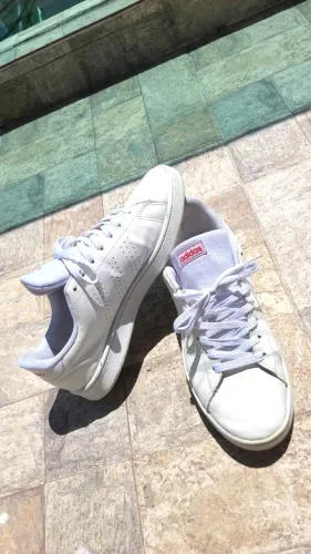 Tênis adidas casual branco