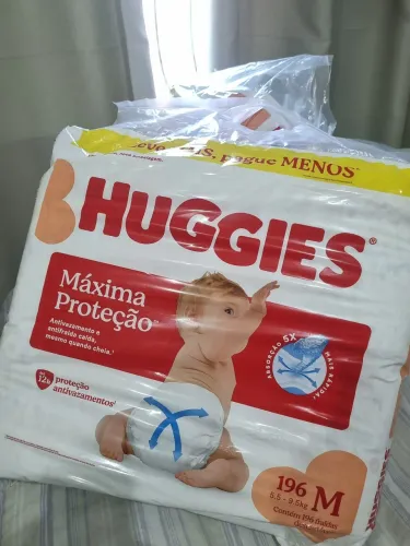FRALDA HUGGIES M (196 unidades)