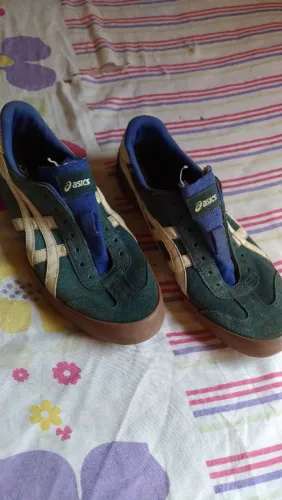 Tênis Asics camurça anos 80 tamanho 41 não vem com o cardaco 
