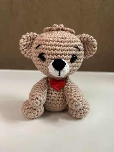 PRONTA ENTREGA Ursinho Bege em Crochê Amigurumi Urso Pequeno Pelúcia