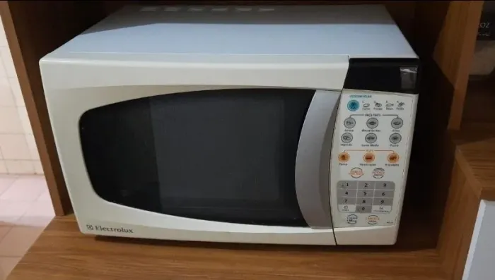 MICRO-ONDAS MEF28 PARA RETIRADA DE PEÇAS OU CONSERTO